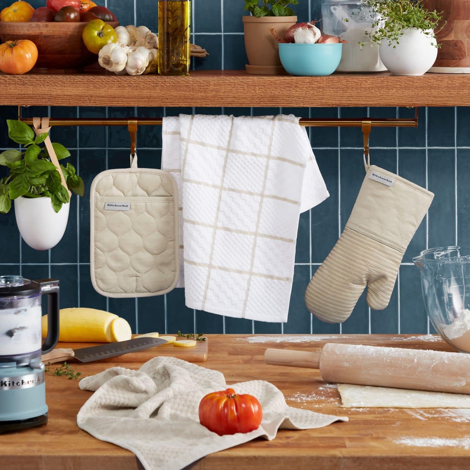 KitchenAid 4-Piece Oven Mitt & Towel set
